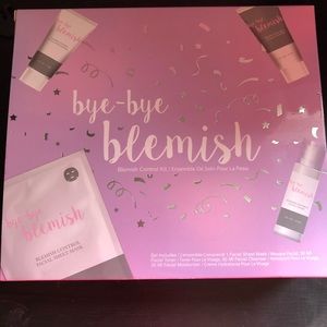 Bye bye blemish facial kit
